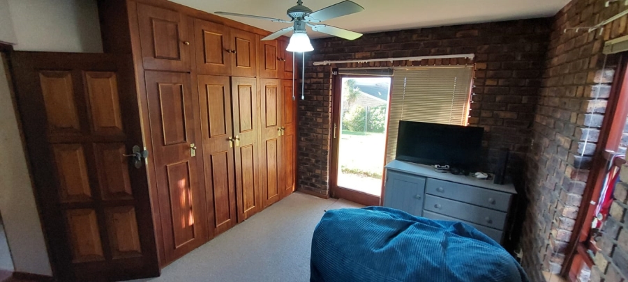 4 Bedroom Property for Sale in Noorsekloof Eastern Cape
